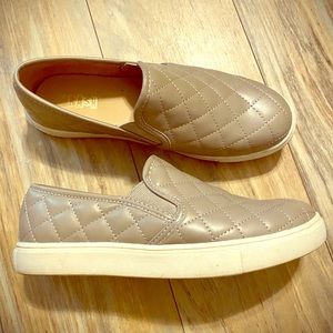 Slip on sneakers